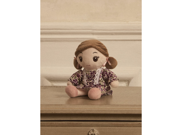 Petite poupée