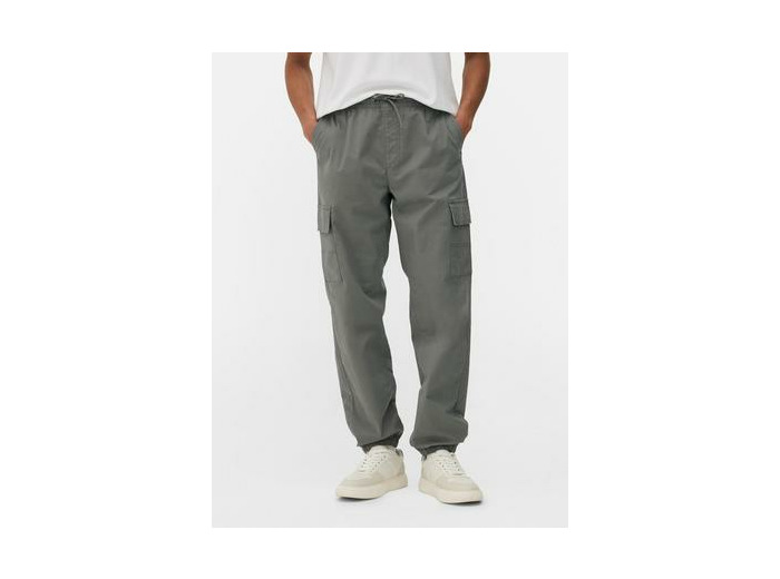 Pantalon cargo resserré aux chevilles
