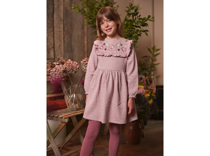 Robe parme brodée