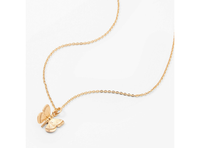 Collier à pendentif papillon 3D couleur dorée