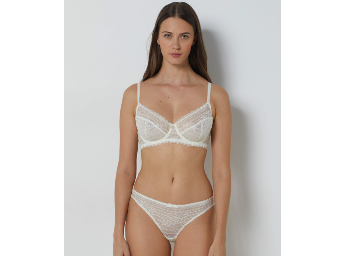 Soutien-gorge corbeille