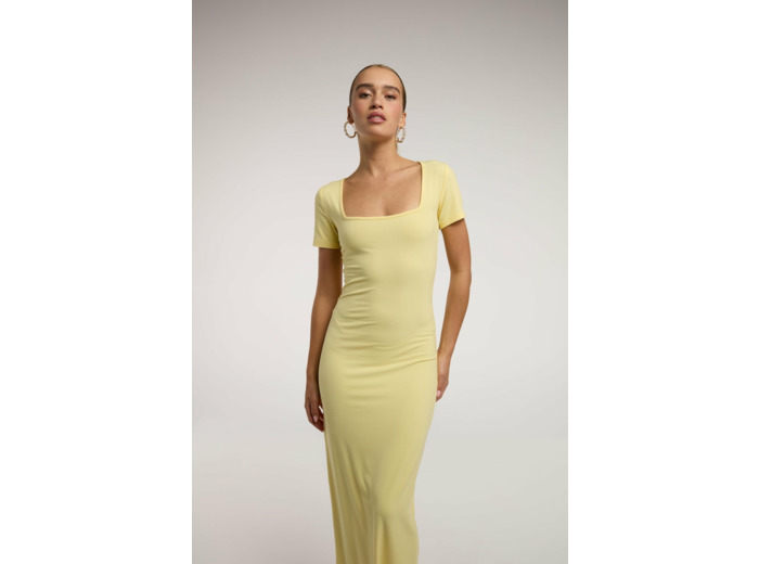 Robe longue côtelée