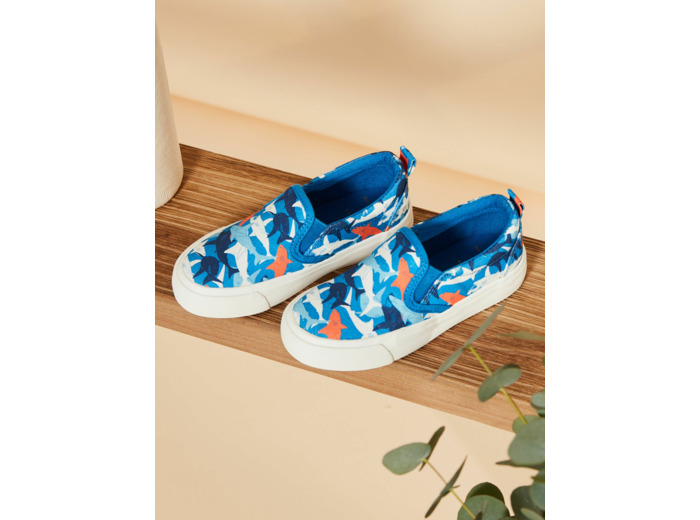 Slip-on bleu à imprimé requins
