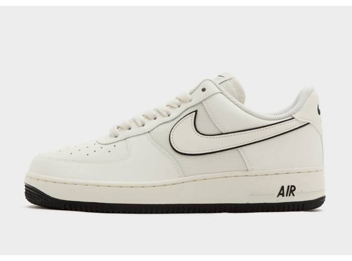 Nike Air Force 1 '07 LV8