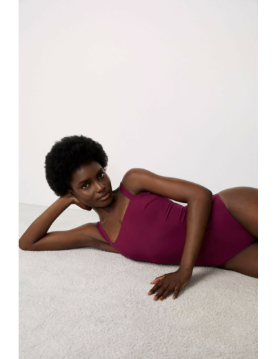 Maillot de bain 1 pièce gainant encolure carrée