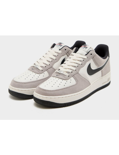 Nike Air Force 1 '07 LV8
