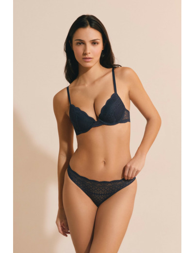 Culotte en dentelle,Culotte en dentelle;${refinementColor}