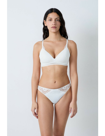 Soutien-gorge sans armatures coques fines
