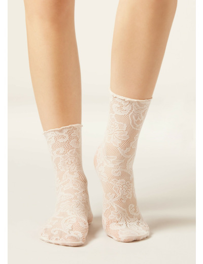 Chaussettes en dentelle à fleurs