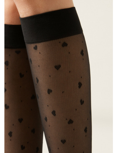 Chaussettes hautes à motifs cœurs et pois