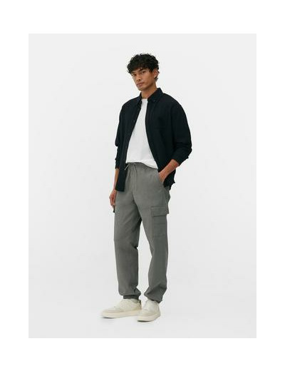 Pantalon cargo resserré aux chevilles