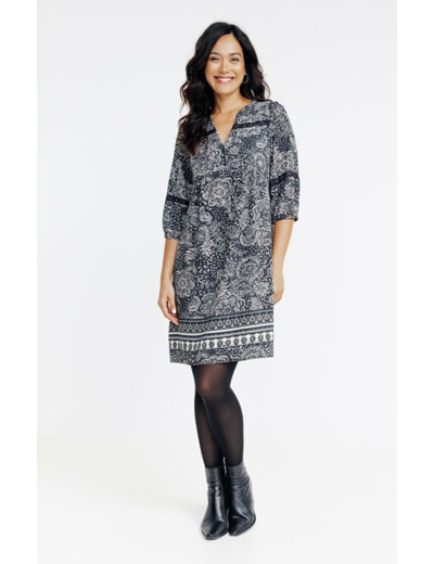 Robe courte manches 3/4