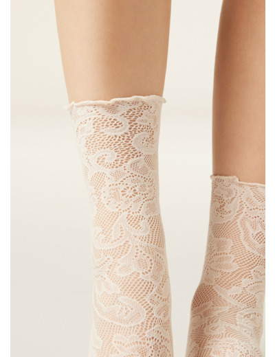 Chaussettes en dentelle à fleurs