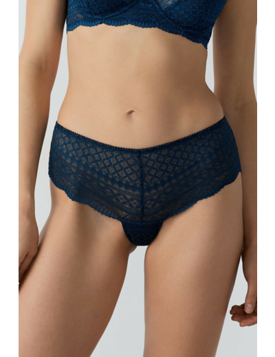 Shorty en dentelle,Shorty en dentelle;${refinementColor}