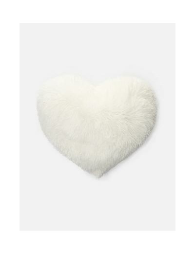 Coussin duveteux en forme de cœur