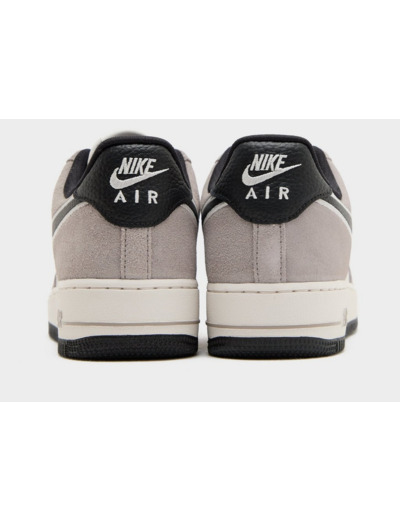 Nike Air Force 1 '07 LV8