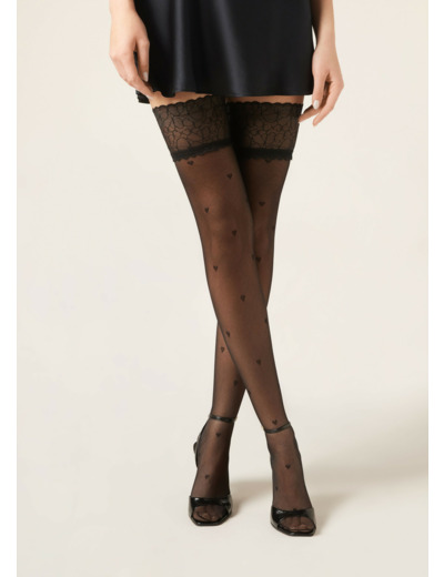 Bas autofixants voile à cœurs