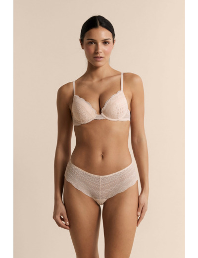 Shorty en dentelle,Shorty en dentelle;${refinementColor}