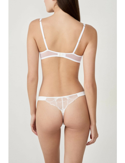 String en broderie,String en broderie;${refinementColor}