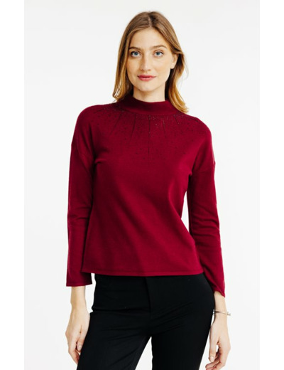 Pull avec pluie de strass