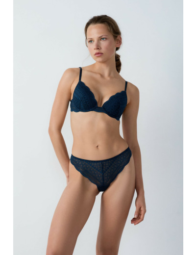 Tanga en dentelle