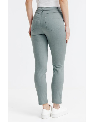 Pantacourt avec boutons fantaisies