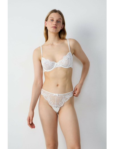 Soutien-gorge corbeille