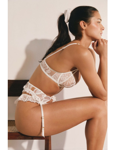 Porte-jarretelles en dentelle,Porte-jarretelles en dentelle;${refinementColor}