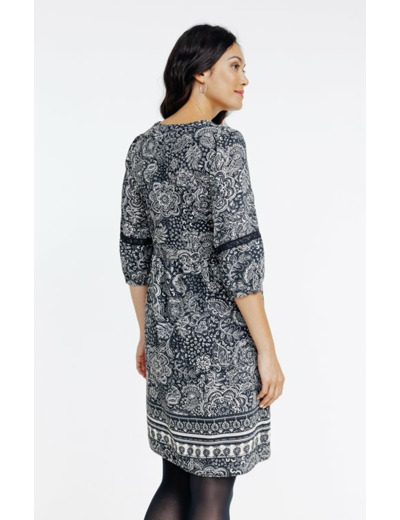 Robe courte manches 3/4