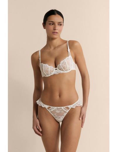 String en dentelle,String en dentelle;${refinementColor}