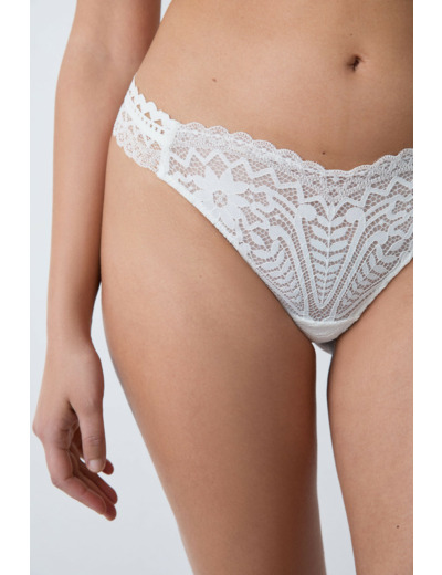 Tanga en dentelle