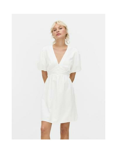 Robe avec détail sur le corsage