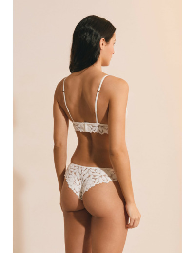 Soutien-gorge triangle avec dentelle,Soutien-gorge triangle avec dentelle;${refinementColor}