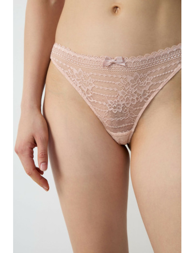 Tanga en dentelle