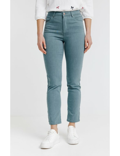 Pantacourt contenant du modal