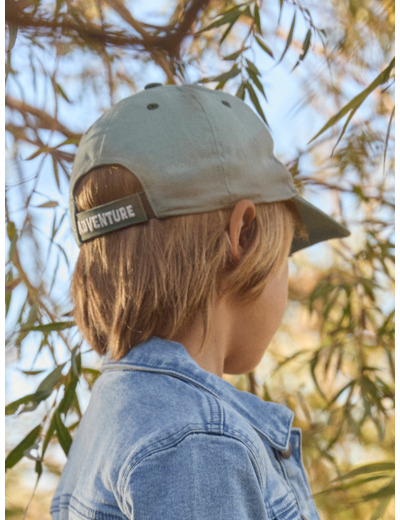 Casquette vert pâle dinosaure