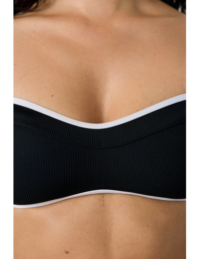 Brassière haut de maillot