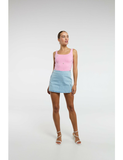 Top en tricot avec applications