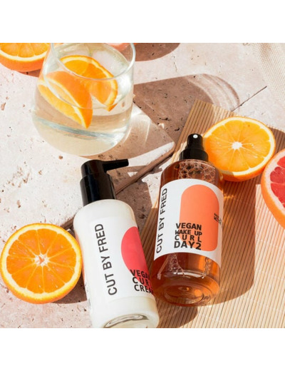 Spray définition 2ème jour boucles Vegan Wake Up Curl Day 2