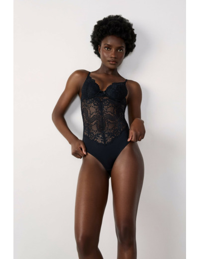 Body en dentelle dos ouvert