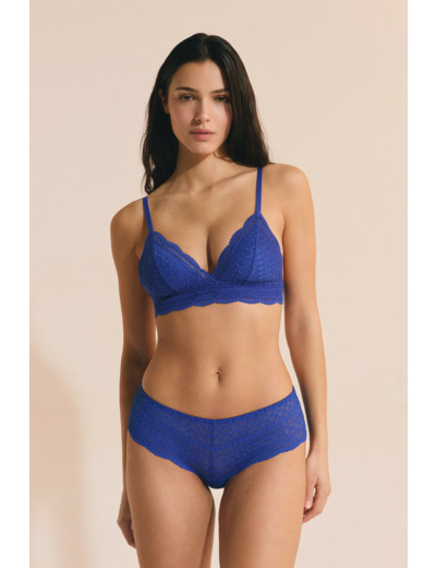 Shorty en dentelle,Shorty en dentelle;${refinementColor}