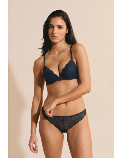 Tanga en dentelle,Tanga en dentelle;${refinementColor}