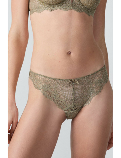 Tanga en dentelle,Tanga en dentelle;${refinementColor}