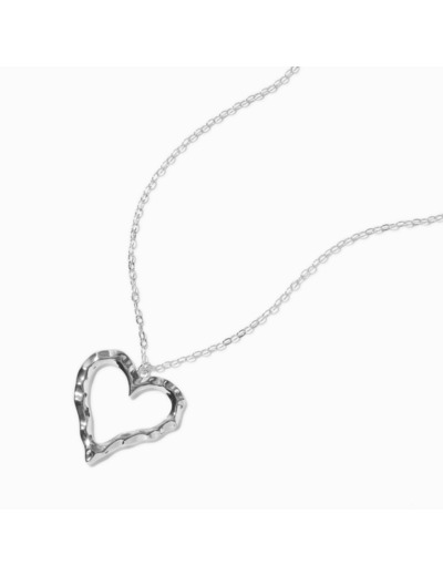 Collier long à pendentif cœur texturé couleur argentée