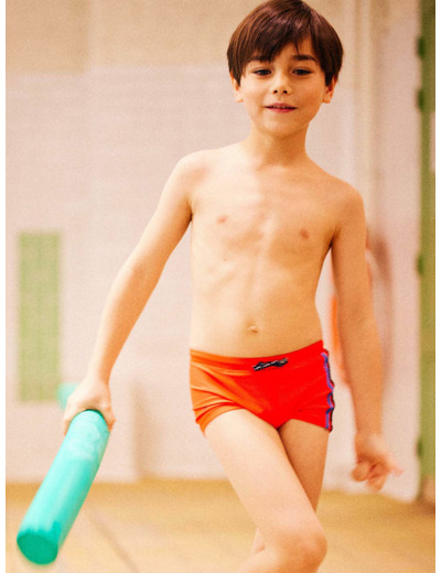 Maillot de bain rouge motif requin enfant garçon