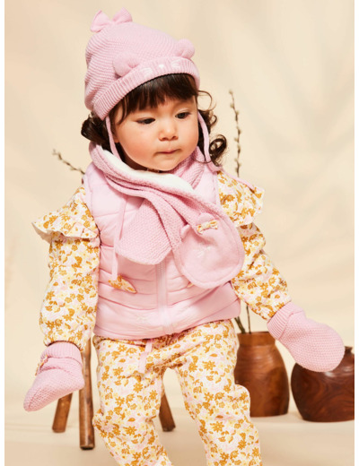 Echarpe en tricot rose avec oreilles 3D