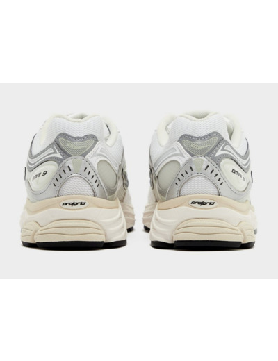 Saucony ProGrid Omni 9