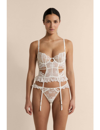 Guêpière en dentelle,Guêpière en dentelle;${refinementColor}